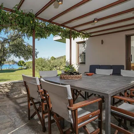 Serenity Estate Holiday home *